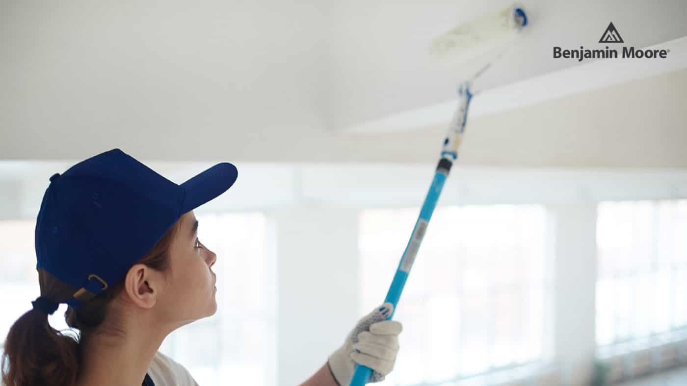 How to Perfectly Paint a Ceiling on the First Try