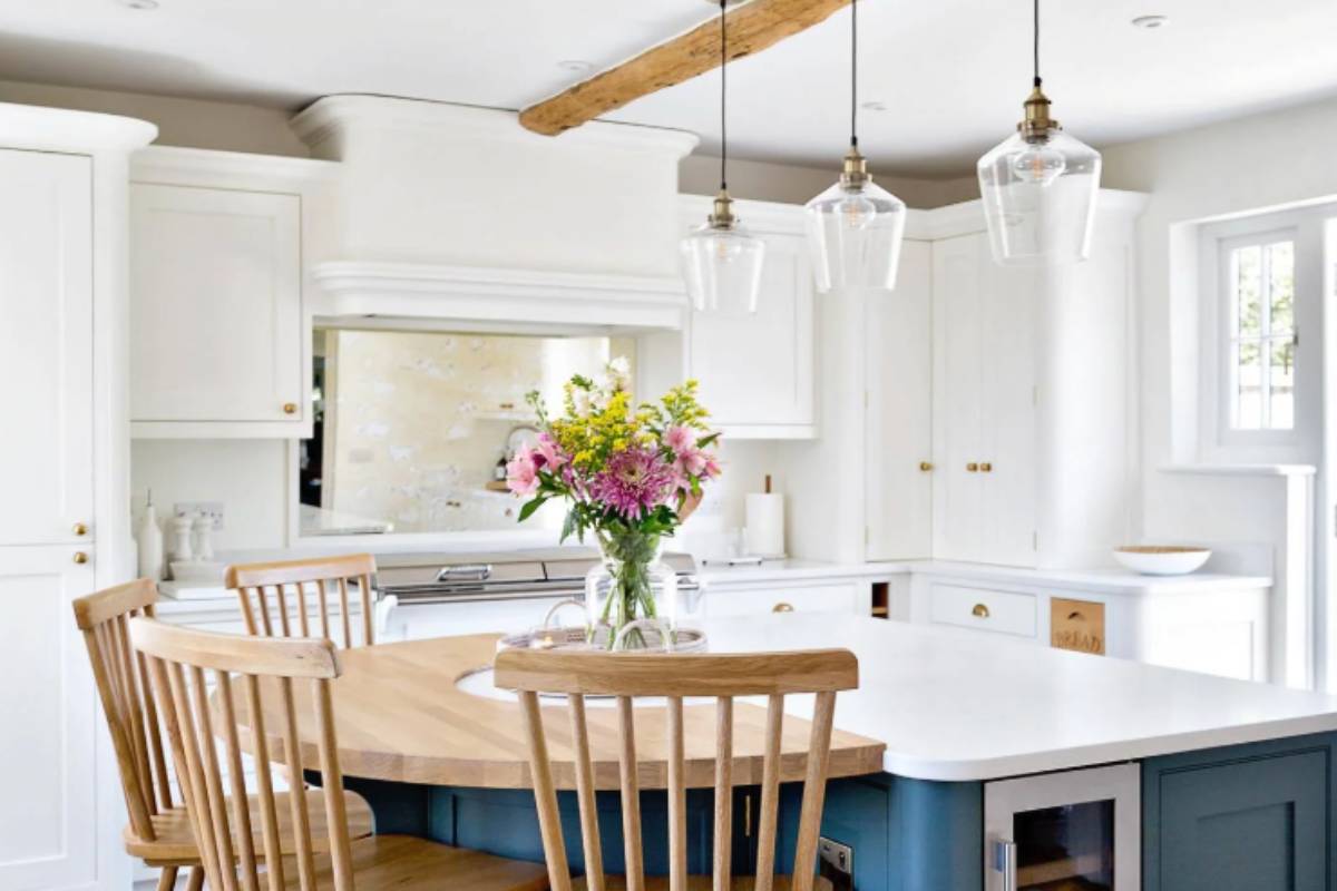 modern-kitchen-with-two-toned-white-and-blue-cabinets-with-farrow-ball-paint-1200px Modern Kitchen with Two-Toned White and Blue Cabinets with Farrow & Ball Paint at Janovic near New York City, New York (NY)